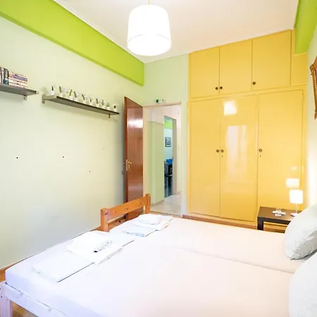 Apartment Ampelokipi Metro St. 2 Bedrooms 6 Pers. *