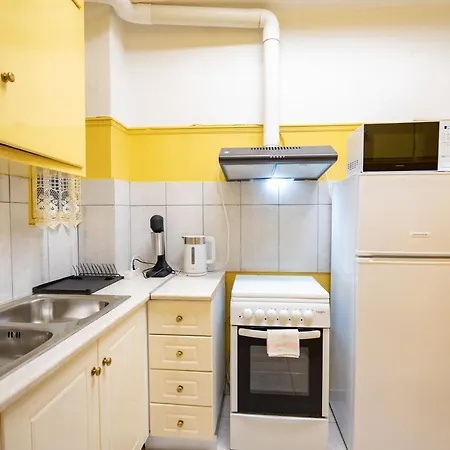 Apartment Ampelokipi Metro St. 2 Bedrooms 6 Pers. Athens